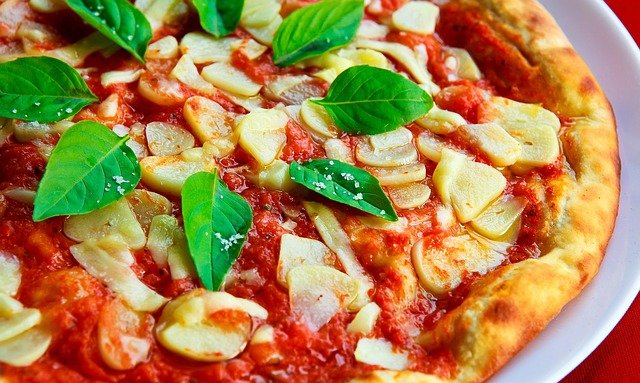 How to make fast margherita pizza